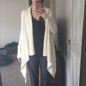 Forever 21 cream sweater S